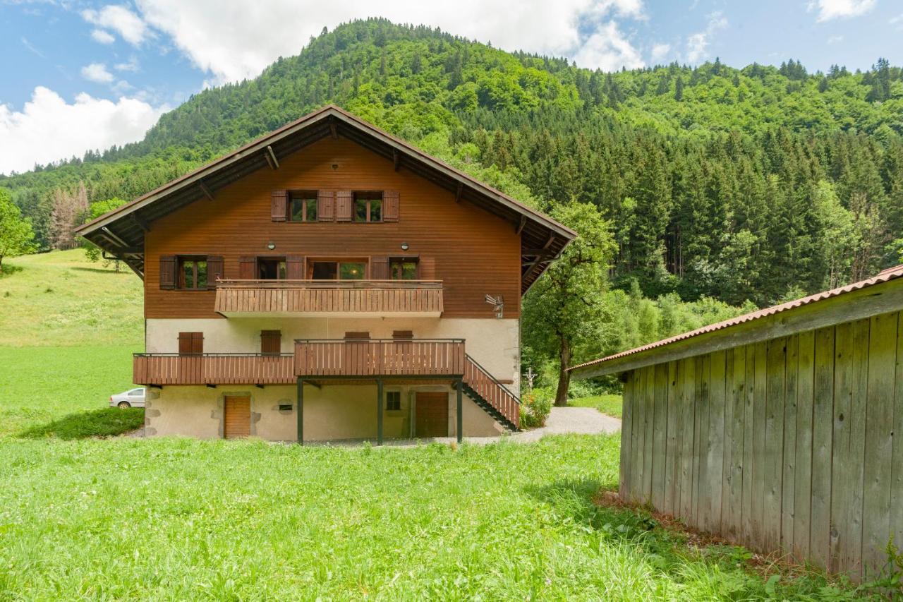 Grand Appartement Proche Gd Bornand Glieres-Val-de-Borne Екстериор снимка