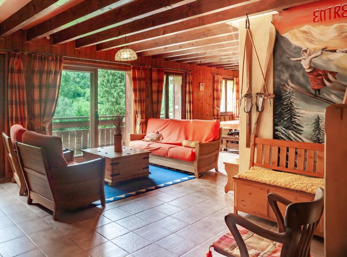 Grand Appartement Proche Gd Bornand Glieres-Val-de-Borne Екстериор снимка