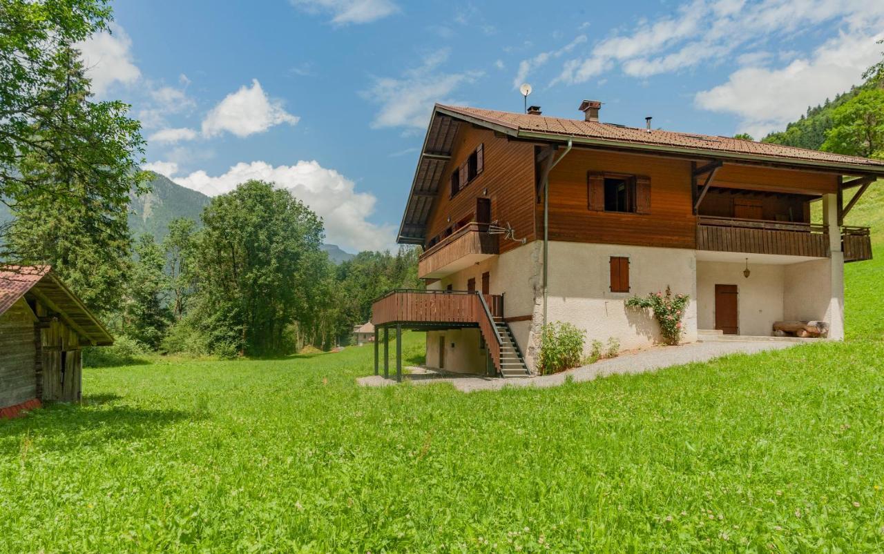 Grand Appartement Proche Gd Bornand Glieres-Val-de-Borne Екстериор снимка